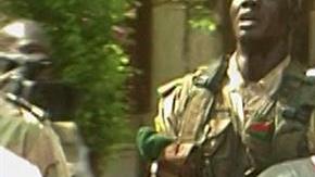 Fuerzas especiales rescatan a rehenes de un hotel en Mali.