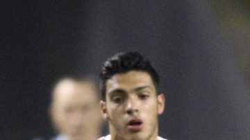 Jiménez, el primer mexicano que hace doblete en Champions de visita.