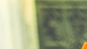 Se estima que en este Viernes Negro habrá más gente comprando en las tiendas que en línea y, ante la fiebre de los consumidores, se corre el peligro de usar las tarjetas de crédito más de la cuenta.