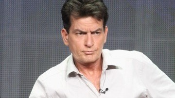 Charlie Sheen se despojará de algunas pertenencias californianas.