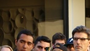 Tras una protesta por falta de acción contra episodios racistas, la decana renunció a su cargo.