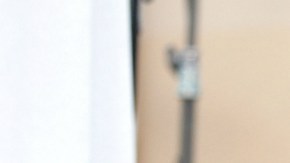 Además del aluvión de demandas que se le vienen encima, el actor se enfrenta a más rumores y acusaciones sobre sus tendencias sexuales.