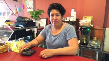 Lucía Campes, dueña de Sweet Coffe, tendría que despedir personal para enfrentar un alza del salario mínimo.
