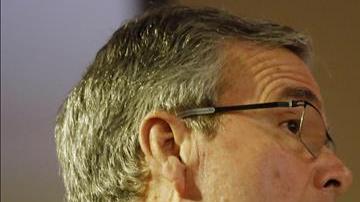 Bush es el favorito de los Super PACS pero no de las encuestas.