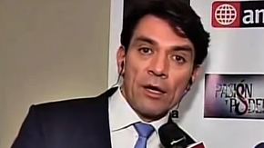 Esta fue la cara del actor Jorge Salinas cuando le cambiaron el nombre en entrevista en vivo durante show peruano.