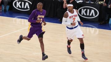 Kobe Bryant y Carmelo Anthony durante el partido en el Madison Square Garden.