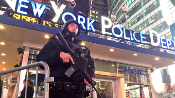 NYC no se intimida ante amenazas terroristas. Los oficiales de la Ciudad insisten en que no hay todavía ninguna amenaza específica en contra de la Gran Manzana.