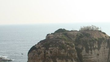 Las Rocas de las Palomas son un monumento natural frente a Beirut.