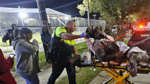 Al menos 16 personas se encuentran en el hospital.