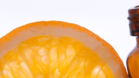 La vitamina C es un aliado contra las arrugas./Shutterstock