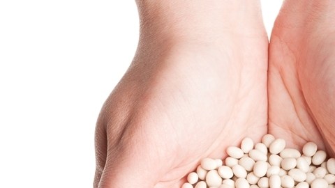 Los alimentos de soja contienen un componente conocido como isoflavonas cuya estructura es similar a la de los estrógenos.