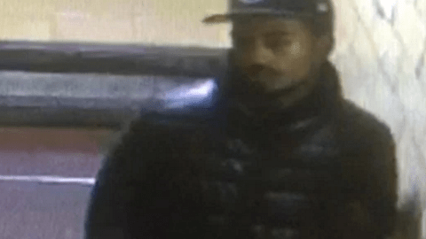 Con ayuda del video de seguridad de Baruch Houses en Manhattan, las autoridades lograron dar con el sospechoso.
