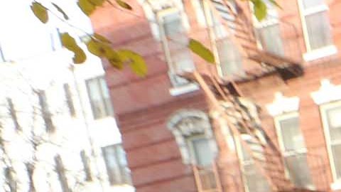 Jose Arbelo, 49, de Manhattan.El vive en una unidad con 2 personas y solo un baño para 12.
Foto Credito: Mariela Lombard / El Diario.
