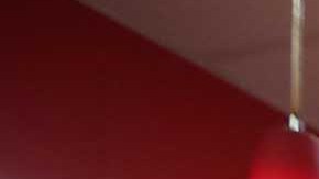 Cajera en Checkers, Kueisi Catagua.
Trabjadores de Comidas rapidas recibiran un aumento del salario minimo en Nueva York.
Foto Credito: Mariela Lombard / El Diario.