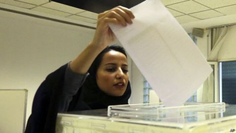 151213083209_arabia_saudita_elecciones_voto_mujeres_624x351