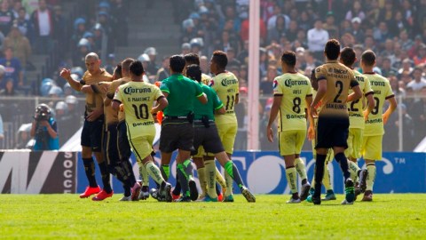 Los americanistas se querían comer vivo a Verón.