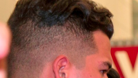 Rafa Márquez en su llegada al Aeropuerto Internacional de Guadalajara.