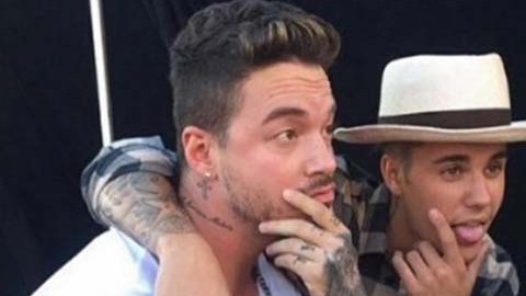 Balvin declaró que desea poner a cantar en español al ídolo canadiense.