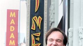 Tarantino fue presentado por el actor y compañero en muchos de sus proyectos Samuel L. Jackson.