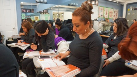 Arely Vazquez / Estudiante transgenero de peluqueria