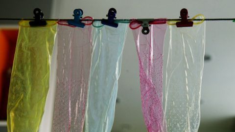condones