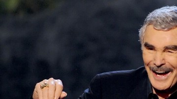 El veterano actor Burt Reynolds dijo lo que pensó, sin usar la diplomacia, sobre Charlie Sheen.