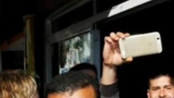 Ngame no podía contener las lágrimas mientras contaba cómo llegó a España en 2007. El billete de lotería le costó 20 euros y gracias a él ha ganado 400,000 euros (438,000 dólares).