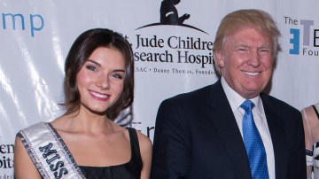 Donald Trump con las ganadoras de Miss Universe Organization en 2014.