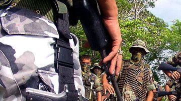 Para las FARC, el problema del paramilitarismo debe ser resuelto en el marco de los acuerdos de paz, dice Márquez.