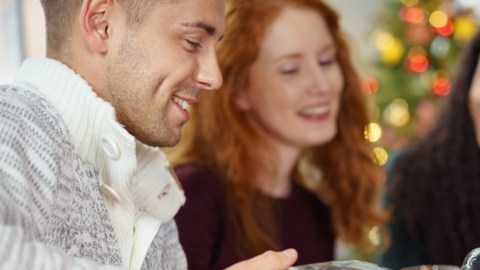 Las bebidas alcohólicas aportan gran cantidad de calorías que la comida festiva que se ingiere con control.