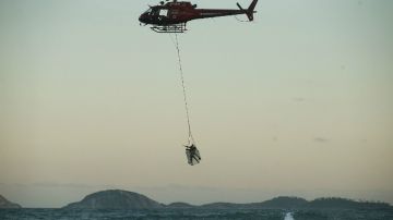 Los equipos de salvamento cuentan con motocicletas, botes acuáticos, así como con lanchas y aeronaves. Los drones son su último reclutamiento para mantener seguras las playas durante este período estival.