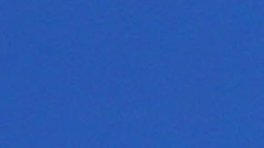 Dave Roberts sonríe durante la conferencia de prensa de su presentación como manager de los Dodgers el martes en Dodger Stadium.