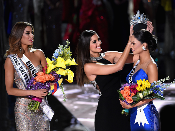 La filipina Pia Alonzo gana Miss Universo en medio de polémica (VIDEO)