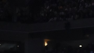 LeBron James y sus 25 puntos no pudieron arrebatar la victoria a los Warriors.