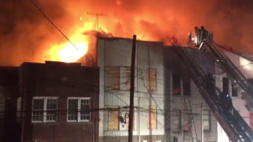 Incendio en El Bronx deja personas heridas y 89 desplazadas de sus hogares.