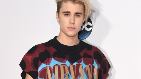 Los rasgos aniñados de Justin han hecho que lo comparen en más de una ocasión con la actriz de la serie 'Orange is the New Black' Ruby Rose.