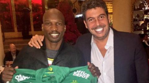 Elías Ayub y Ochocinco.
