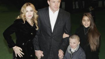 Esta era la familia perfecta de Madonna, antes de su divorcio de Guy Ritchie y su distanciamiento de su adolescente hijo Rocco.