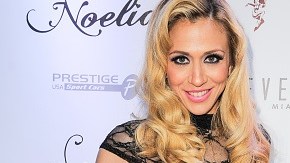 La cantante Noelia no se queda callada ante las supuestas atrocidades cometidas por su madre y padrastro.