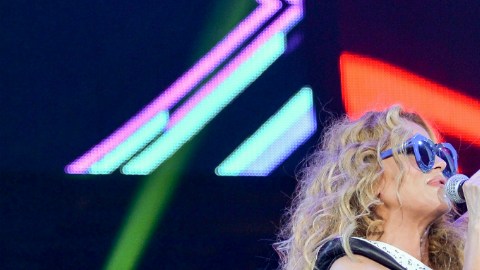 Después de semanas especulando, Paulina anunció su segundo embarazo mediante una exclusiva para la revista Hola! y estas imágenes en un concierto en Miami.