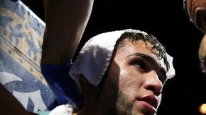 Colón fue llevado en ambulancia a un hospital en Farifax, Virginia, debido a vómitos y mareos tras la pelea.