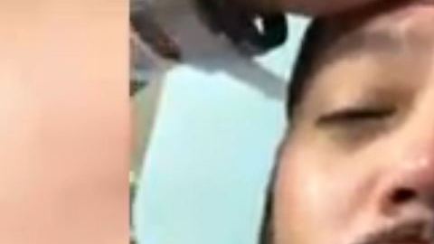 A.B. Quintanilla pierde los dientes