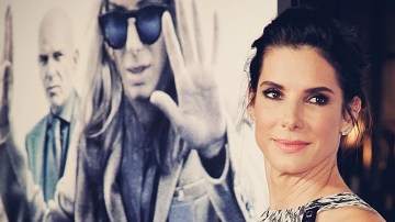 La actriz Sandra Bullock sigue las tradiciones de su madre para despedir el año viejo.