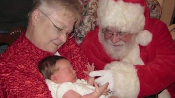 Santa necesitó cuatro operaciones y meses de rehabilitación, pero estaba empeñado en recuperarse para poder atender a los niños del hospital estas Navidades.