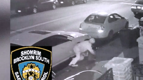 Un video de seguridad en Midwood capturó el momento en el que un ladrón golpea a un joven judío de Midwood y luego le roba.