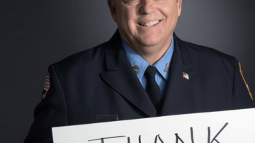 Ray Pfeifer, exbombero del FDNY, quien padece de cáncer debido a los químicos ingeridos el 11-S, agradece al Congreso por la financiación permanente de la Ley Zadroga.