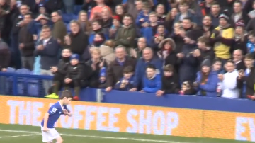 George Shaw se llevó tremenda ovación.