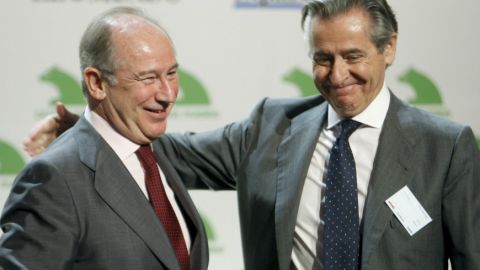 La Fiscalía Anticorrupción española pide cuatro años y seis meses de prisión para el exdirector gerente del FMI Rodrigo Rato por el uso de unas tarjetas de crédito opacas durante su etapa al frente de la entidad Caja Madrid.