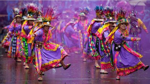 El Carnaval de Oruro en Bolivia es uno de los más coloridos.