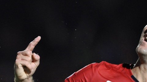 Aníbal Zurdo sólo jugó unos meses en México.